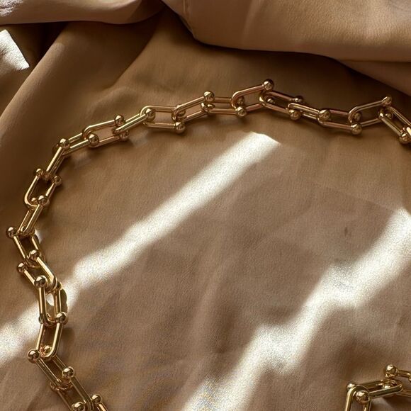 ANTHROPOLOGY BRAND NEW Graduated Link Gold Charm Necklace Brand New - Picture 10 of 11